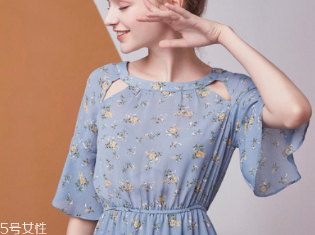 夏天穿衣怎么顯高顯瘦？?jī)商籽b備美美出門(mén)撩漢