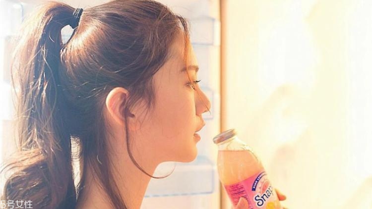 圓臉方臉適合什么扎發(fā)？2018流行少女扎發(fā)
