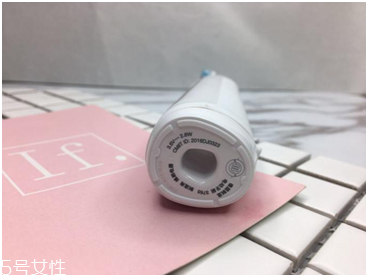 歐樂b電動牙刷怎么樣？四個刷頭很好用