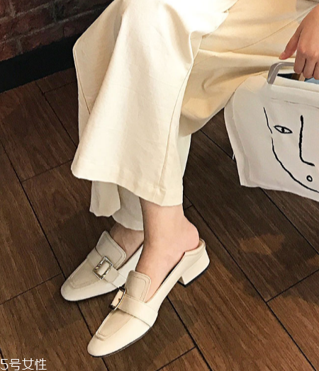 什么樣的鞋子顯腿長？拯救自己的小短腿