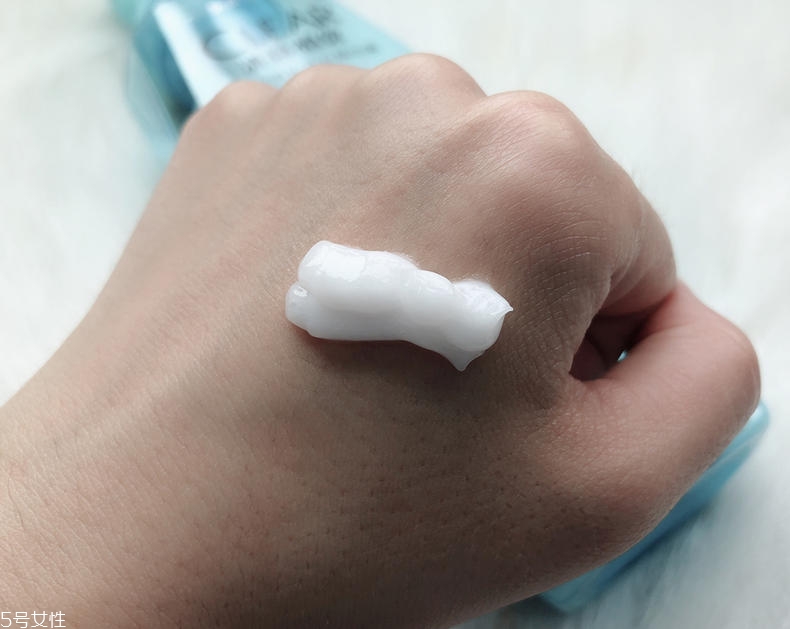 清揚(yáng)0硅油洗發(fā)水好用嗎？自帶高級(jí)感香調(diào)
