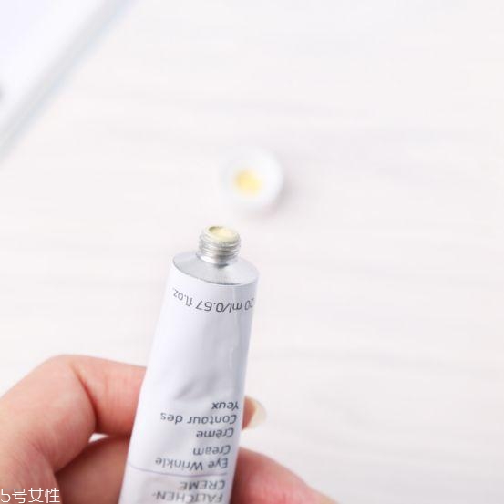第一次用眼霜用什么好？眼部衰老從此不復(fù)存在