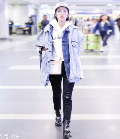 馬甲里面配什么衣服好看？換季疊搭全靠它