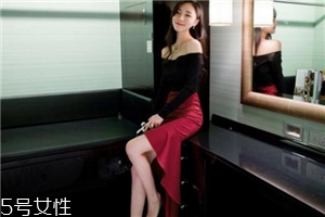 魚尾裙配什么上衣好看？化身性感美人魚