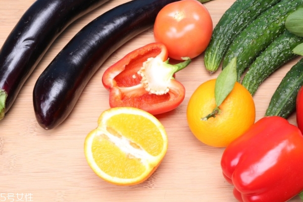 臉頰老長痘痘怎么辦 4個小技巧穩(wěn)贏 臉頰老長痘痘怎么辦 4個小技巧穩(wěn)贏