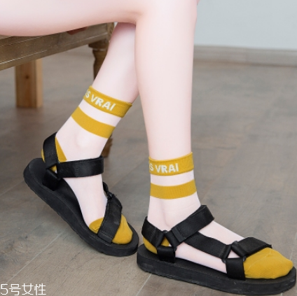 襪子發(fā)白怎么處理？這樣就能解決了