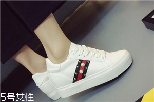 小白鞋可以用漂白水洗嗎？不要長期用漂白水洗小白鞋