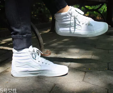 小白鞋洗了變黃怎么辦？小白鞋越洗越黃補(bǔ)救方法