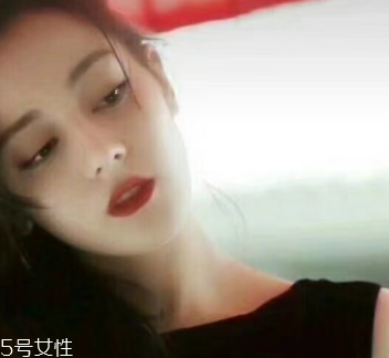 紀(jì)梵希小羊皮307好看嗎 紀(jì)梵?？诩t307適合年齡