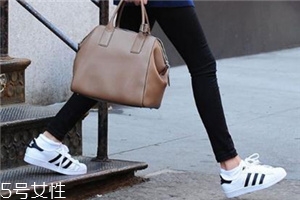 小白鞋怎么存放不發(fā)黃？小白鞋的存放方法