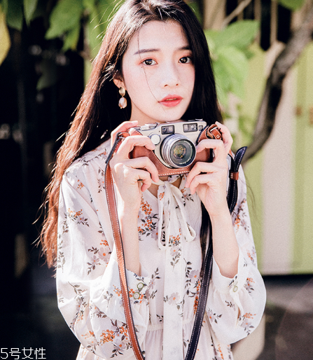 微胖女生穿什么裙子好看？微胖女生穿搭圖片