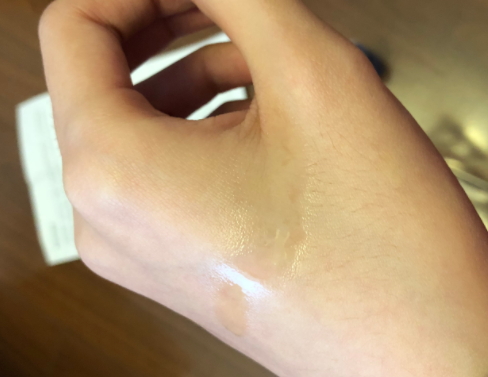 單方精油可以直接涂臉上嗎？哪些單方精油可以直接涂抹