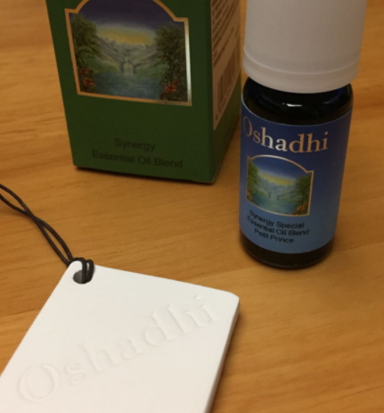 復(fù)方精油可以用在臉上嗎？復(fù)方精油怎么用在臉上