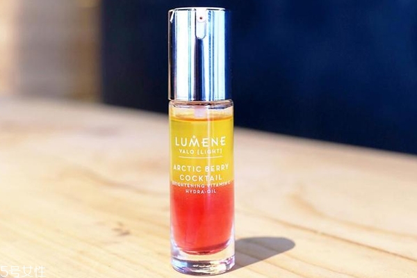 lumene雞尾酒精華油怎么用？能單獨(dú)用嗎？
