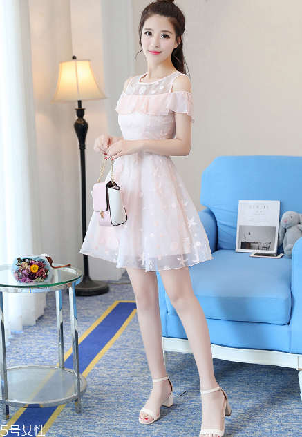 高瘦女生穿什么連衣裙？最適合高瘦女生的連衣裙款式