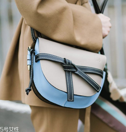 loewe gate bag多少錢(qián)？羅意威18新款馬鞍包價(jià)格