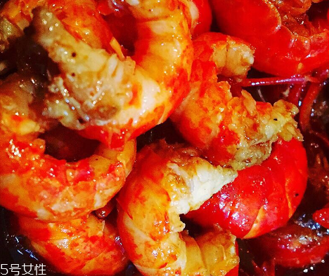 麻辣小龍蝦是海鮮嗎？麻辣小龍蝦屬于海鮮嗎？