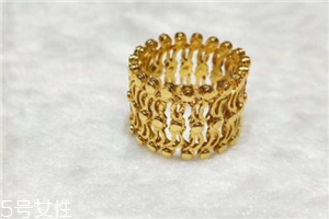 周大生伸縮戒指多少錢？周大生戒指變手鐲價(jià)格