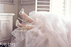 婚鞋可以借別人穿嗎？婚鞋借人的講究