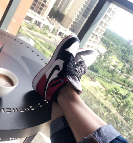 aj 1黑腳趾多少錢？aj 1黑腳趾市場價(jià)格