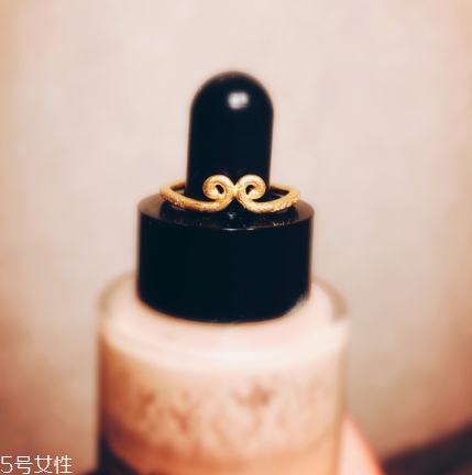 緊箍咒戒指怎么帶方向？緊箍咒戒指正反正確戴法