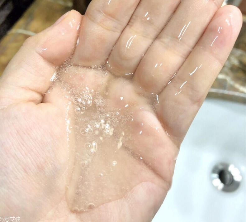 pure smile藝妓臉譜面膜有幾個版本？適合敏感肌嗎？