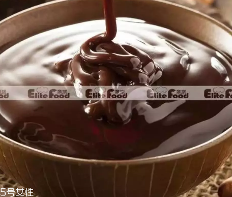 巧克力糖漿怎么做？巧克力糖漿可以做什么？