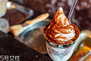 Kiss The Tiramisu冰淇淋哪個味道好？高腳杯冰淇淋好吃嗎