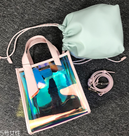 小ck鐳射包有幾種顏色？charles keith鐳射包顏色介紹