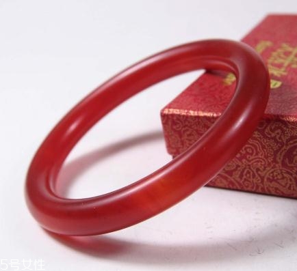 瑪瑙手鐲一般多少錢(qián)？瑪瑙手鐲市場(chǎng)行情