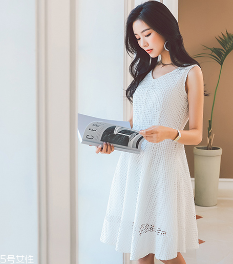 小個(gè)子女生穿什么裙子好看？小個(gè)子女生穿搭技巧