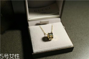 項(xiàng)鏈金色好看還是銀色好看？項(xiàng)鏈金色和銀色哪個好