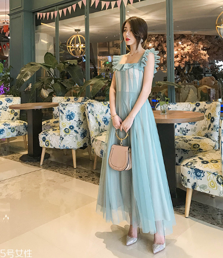 2018夏天流行什么顏色？2018夏天最火的衣服顏色