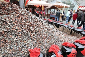 摔碗酒意味著什么？喝完酒為什么要摔碗