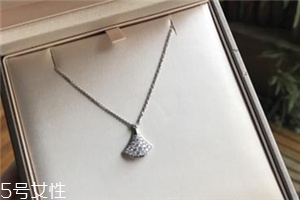 寶格麗扇子有幾個(gè)尺寸？寶格麗小扇子項(xiàng)鏈尺寸