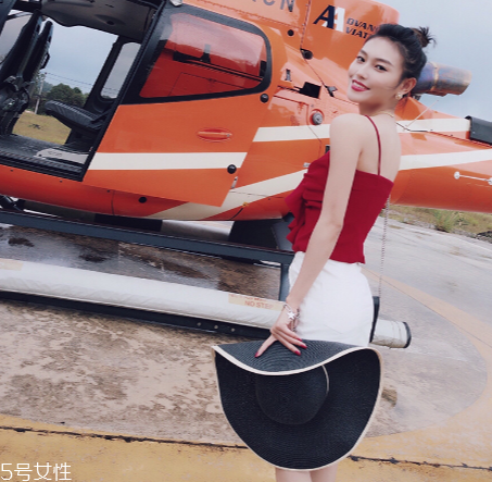 皮膚黃穿什么顏色顯白？適合黃皮女生的衣服顏色