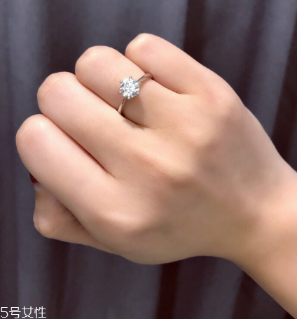 戒指太緊對手指有什么傷害？戒指戴太緊的危害