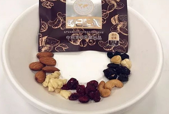 每日?qǐng)?jiān)果哪個(gè)牌子好？每日?qǐng)?jiān)果品牌對(duì)比