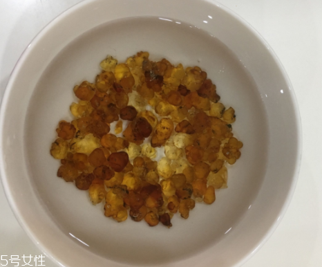 桃膠能和雞蛋一起吃嗎？桃膠配雞蛋可以嗎？