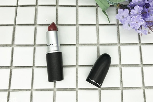 mac brick o la口紅日常嗎？mac brick o la上嘴圖