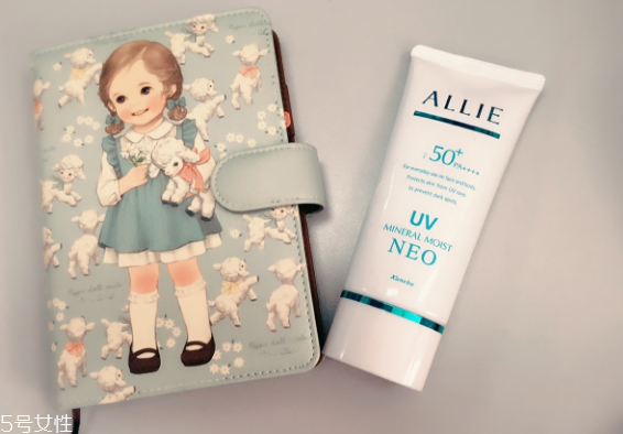 allie防曬霜和安耐曬哪個(gè)好 allie防曬霜和安耐曬區(qū)別對比