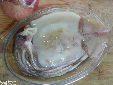 魷魚(yú)是烏賊嗎？魷魚(yú)跟烏賊是一種嗎？
