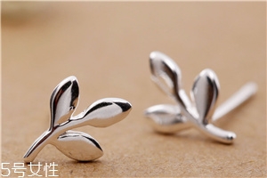 耳釘彎了怎么弄直？耳釘變彎了怎么辦？