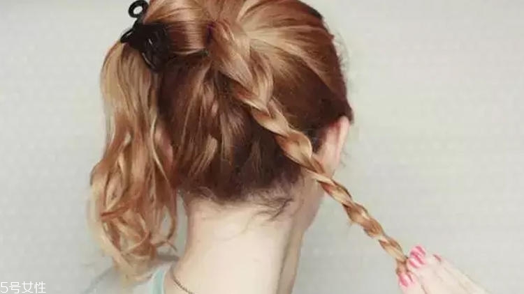 日?；ò^自己怎么弄 日常花苞頭快速教程