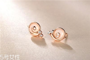 耳釘一般多少克？耳釘一對(duì)是多少克？