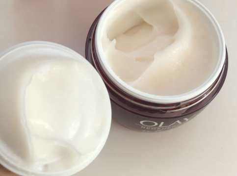 olay空氣霜怎么樣？olay空氣霜搓泥嗎？