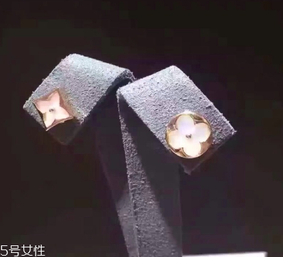 耳釘穿不過(guò)去怎么辦？耳釘卡在中間怎么處理？