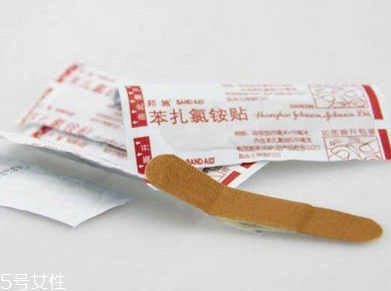 創(chuàng)可貼可以貼臉上嗎？臉上能貼創(chuàng)可貼嗎？