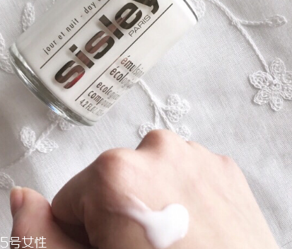 乳液可以當(dāng)晚霜用嗎？乳液當(dāng)晚霜用好嗎？