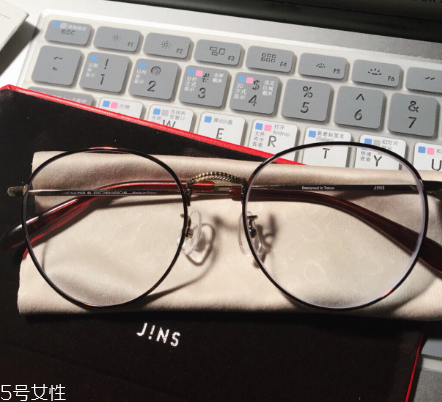 jins防藍(lán)光眼鏡有用嗎？jins防藍(lán)光眼鏡有效果嗎？